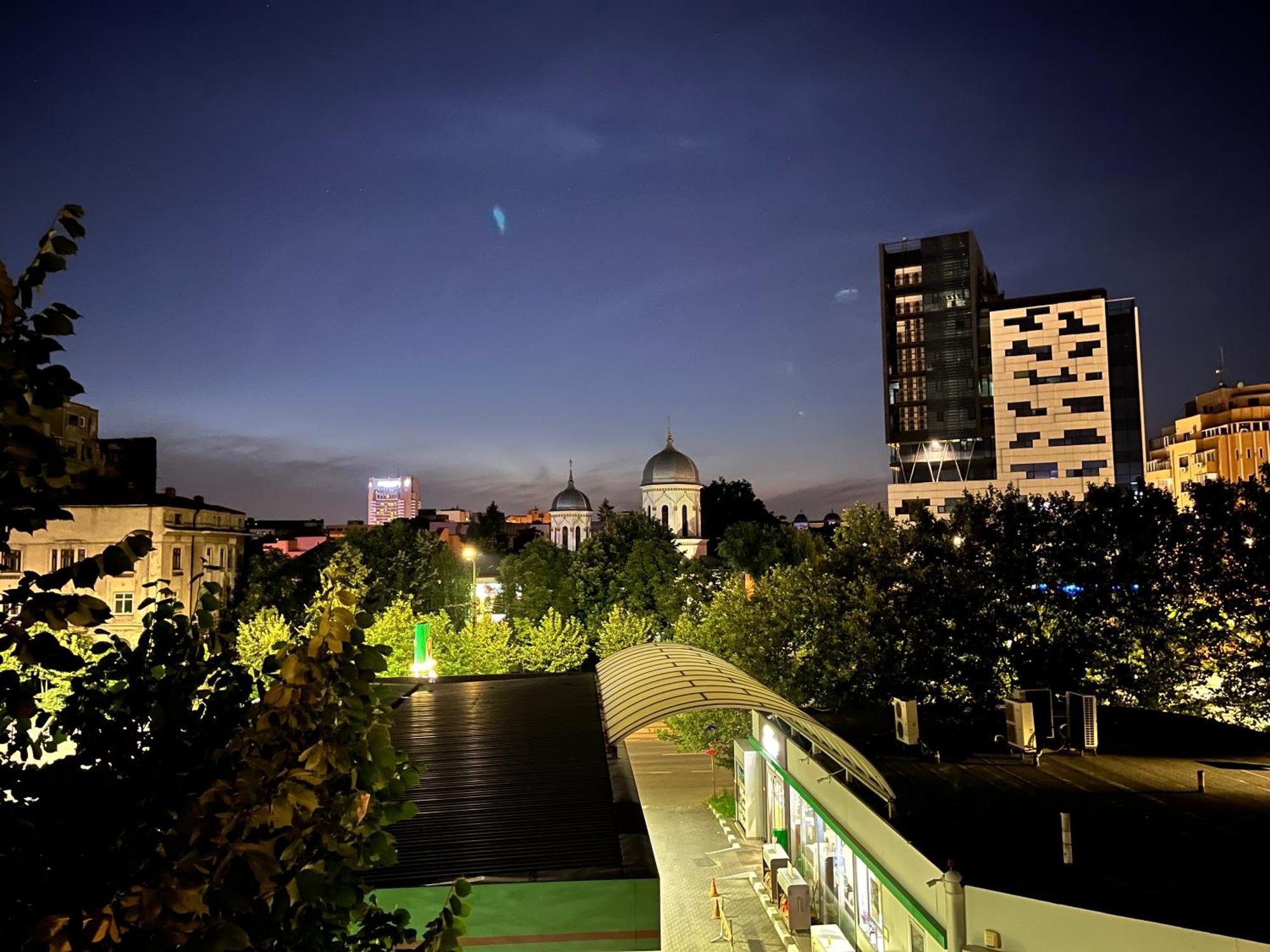 Alloggio in famiglia Center Unirii Square Private With View - Shared Amenities *