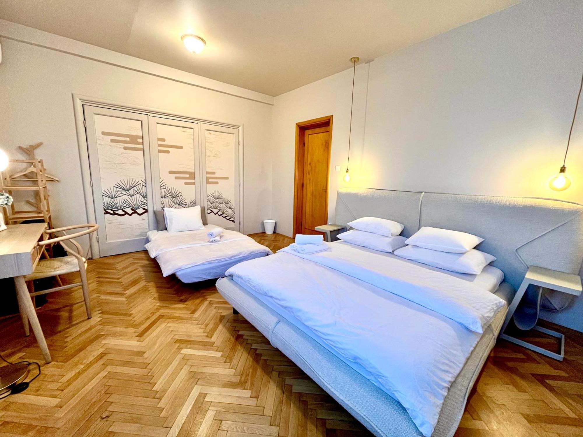 Center Unirii Square Private With View - Shared Amenities * Bucarest