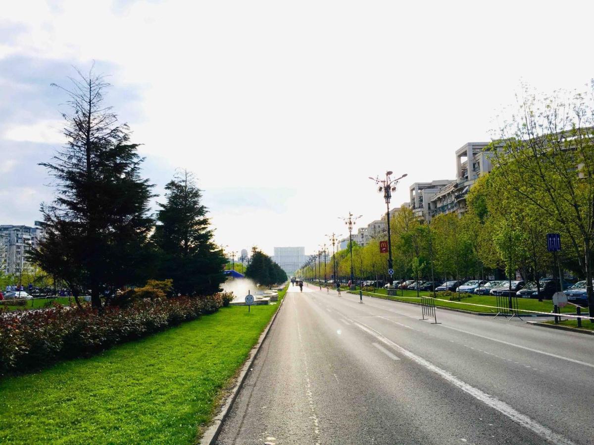 Center Unirii Square Private With View - Shared Amenities * Bucharest